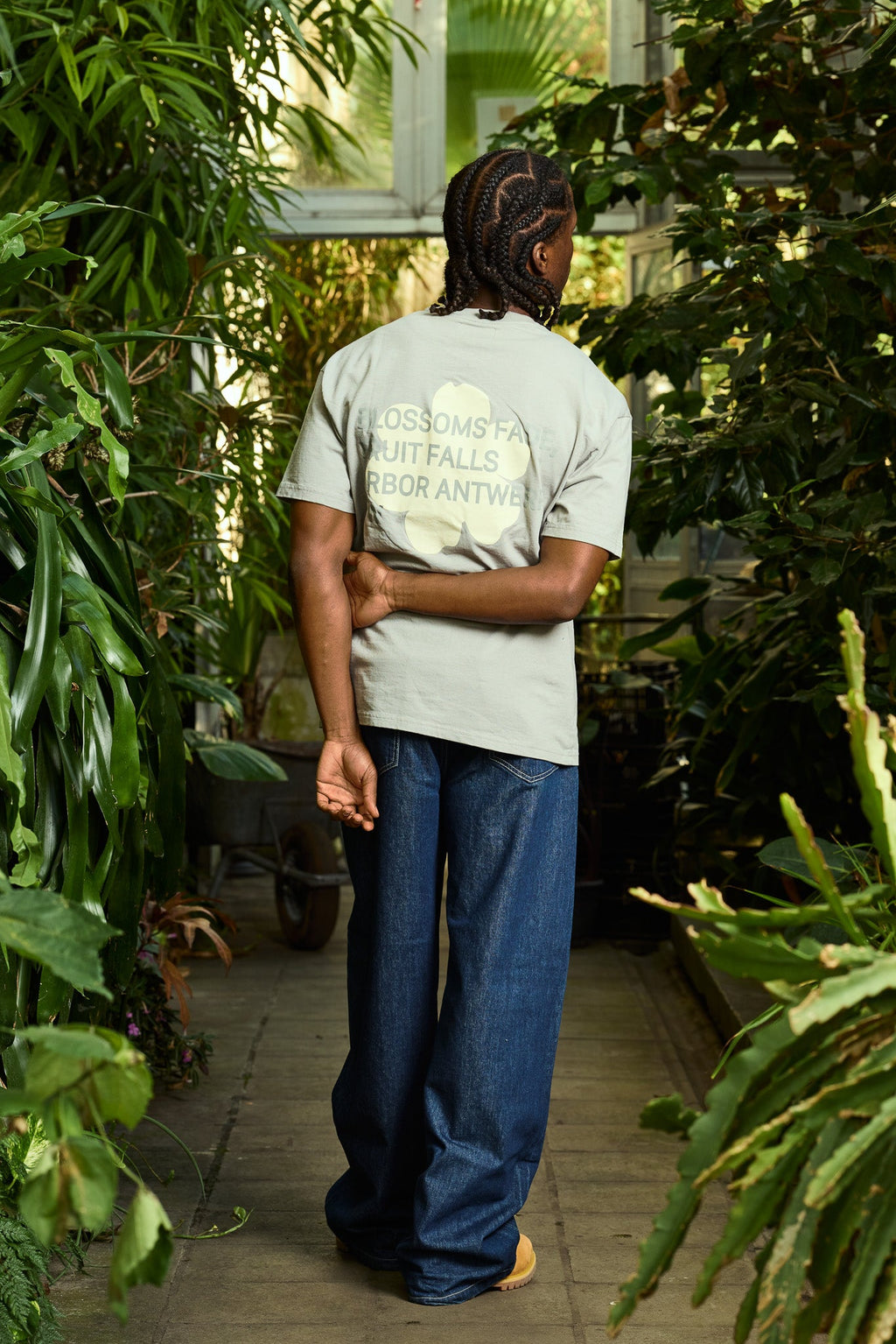 BEIGE BLOSSOMS TSHIRT