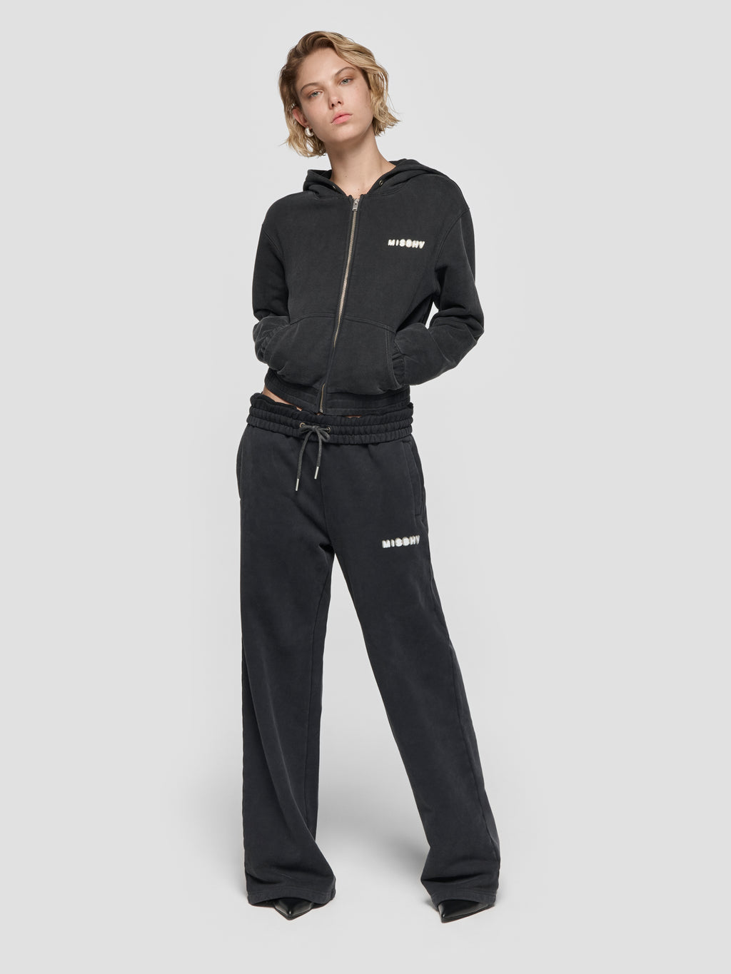 COMMUNITY ZIPPED HOODIE SMALL FIT