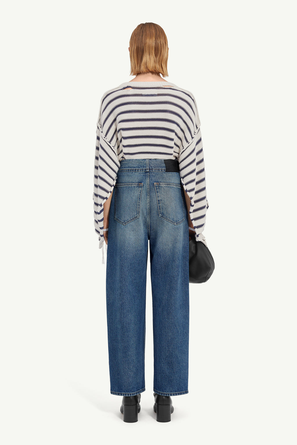 STRAIGHT LEG JEANS