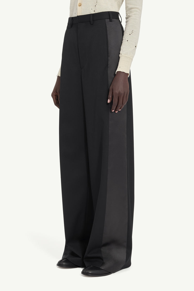 TAILORED TROUSERS