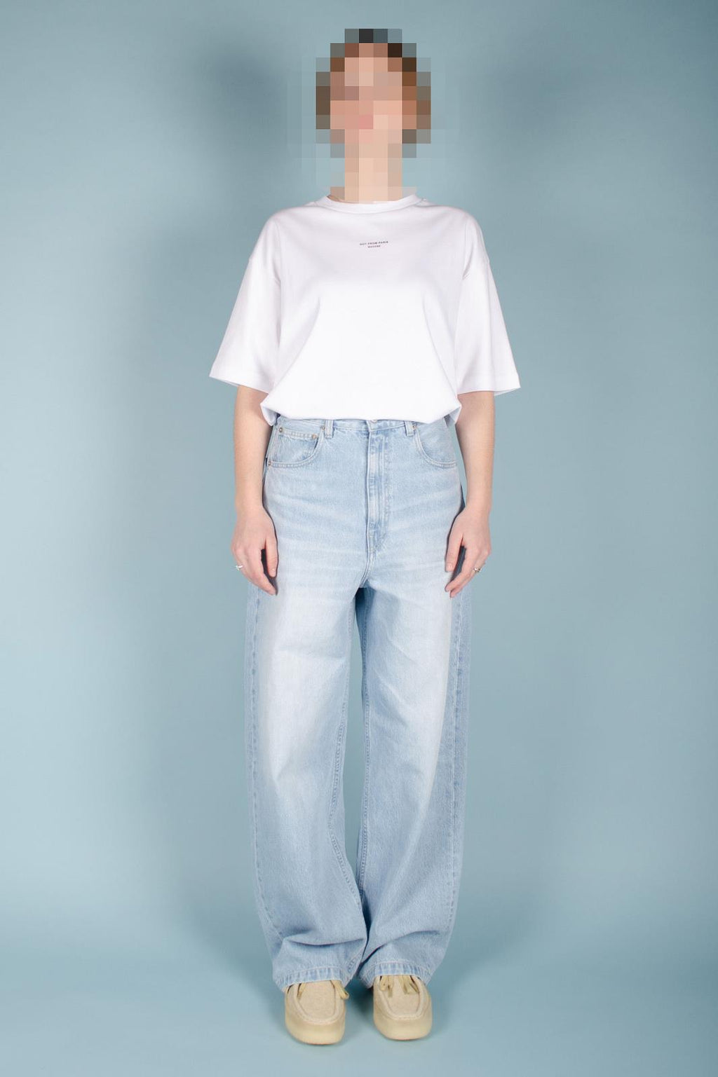 001 BLEACHED UNISEX JEANS