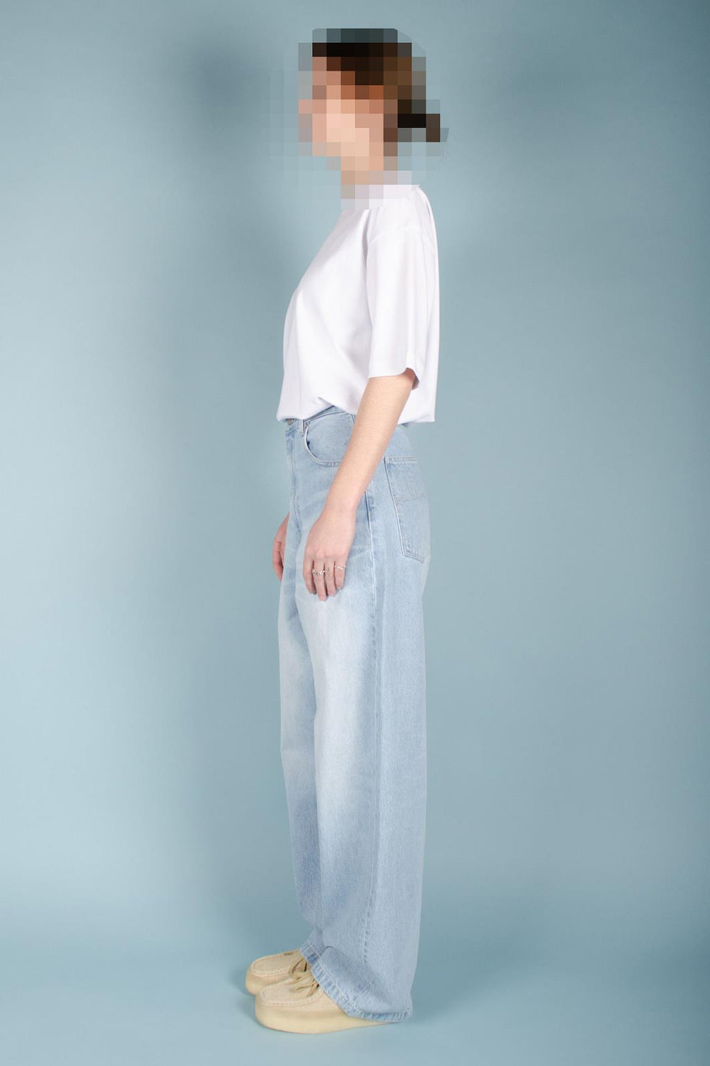 001 BLEACHED UNISEX JEANS