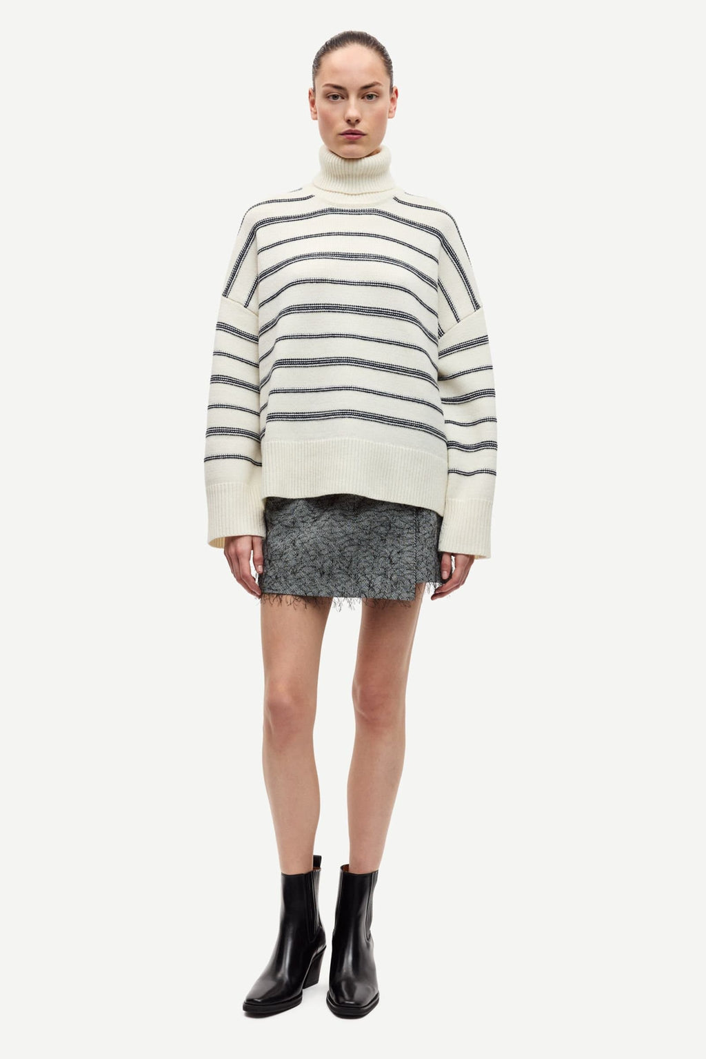 SAKEIKU STRIPE TURTLENECK