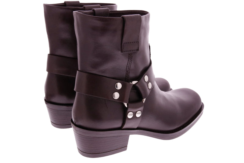 ANKLE BOOTS