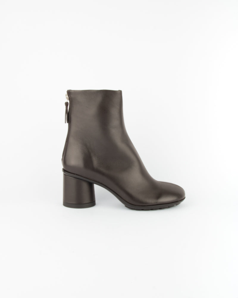 CURVY BOOTIE