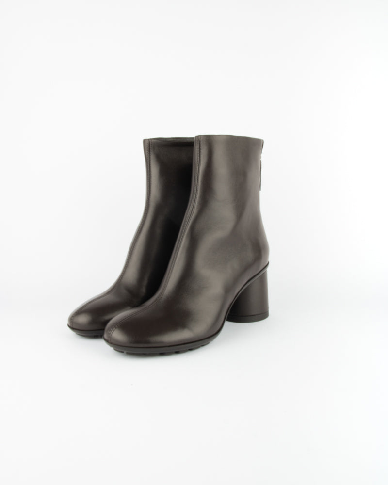 CURVY BOOTIE