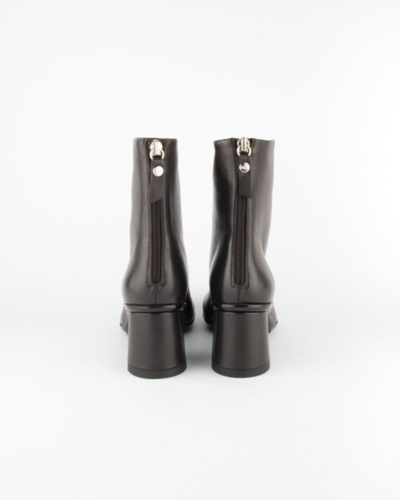 CURVY BOOTIE