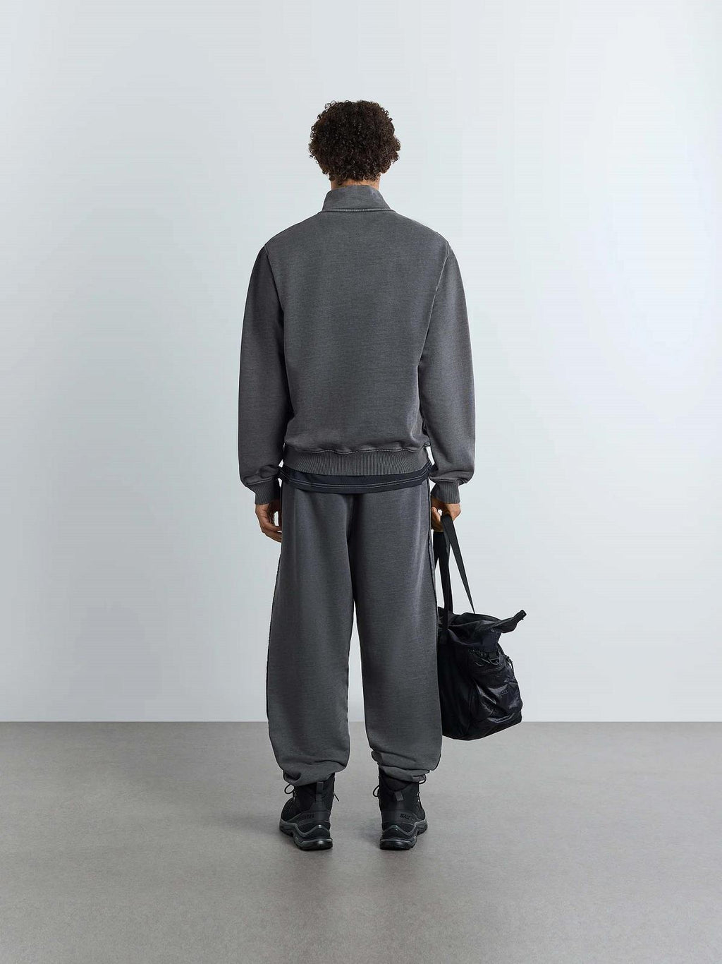 A-COLD-WALL* Leigh 1/4 zip onyx