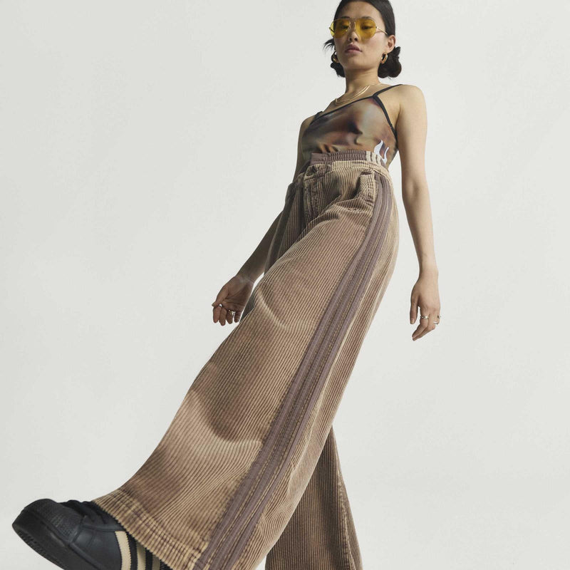 ADIDAS Corduroy SST oversized pants earth strata brown