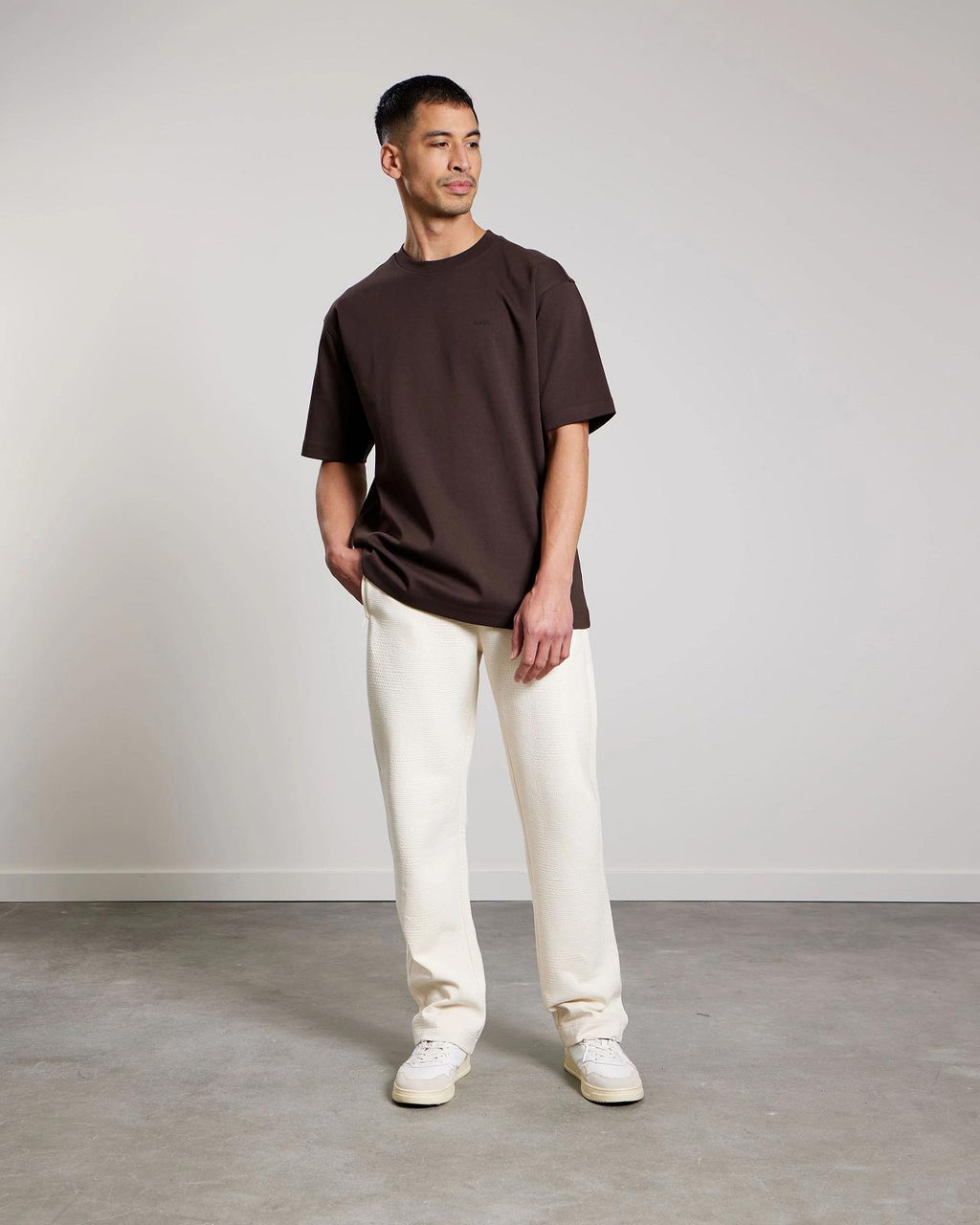 AEDEN Cassian tee ganache brown