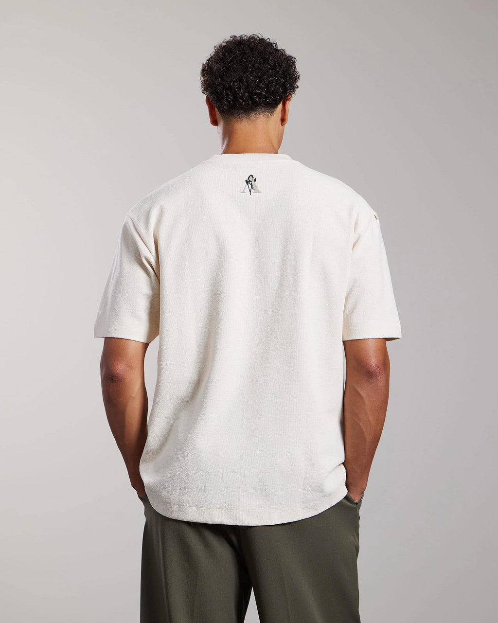 AEDEN Hiro tee whitecap gray