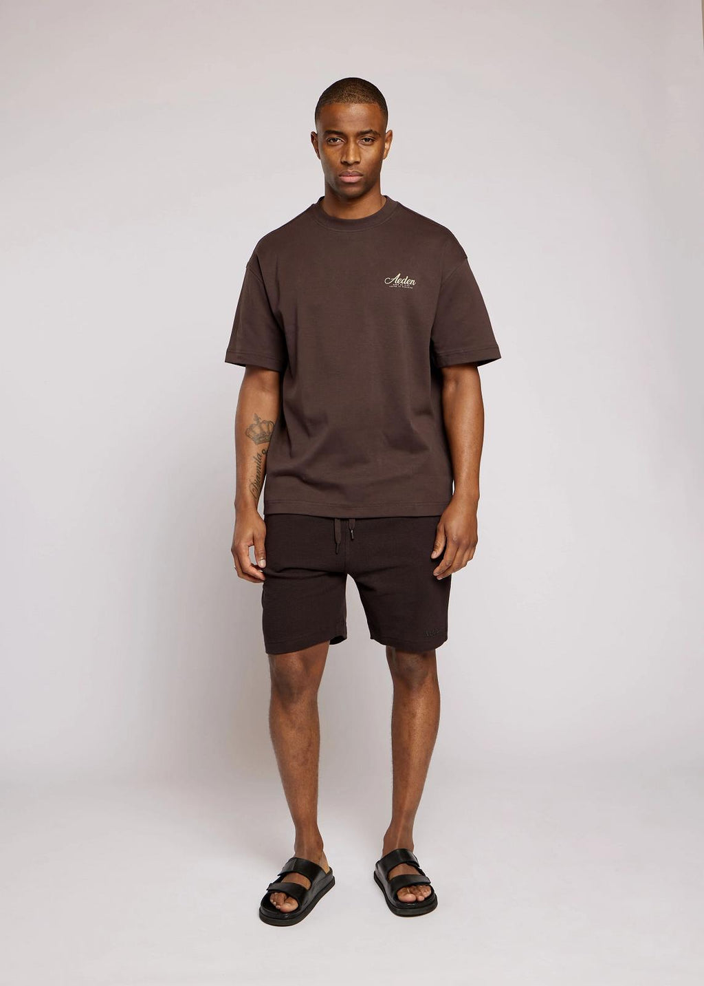 AEDEN Jimmy shorts ganache brown