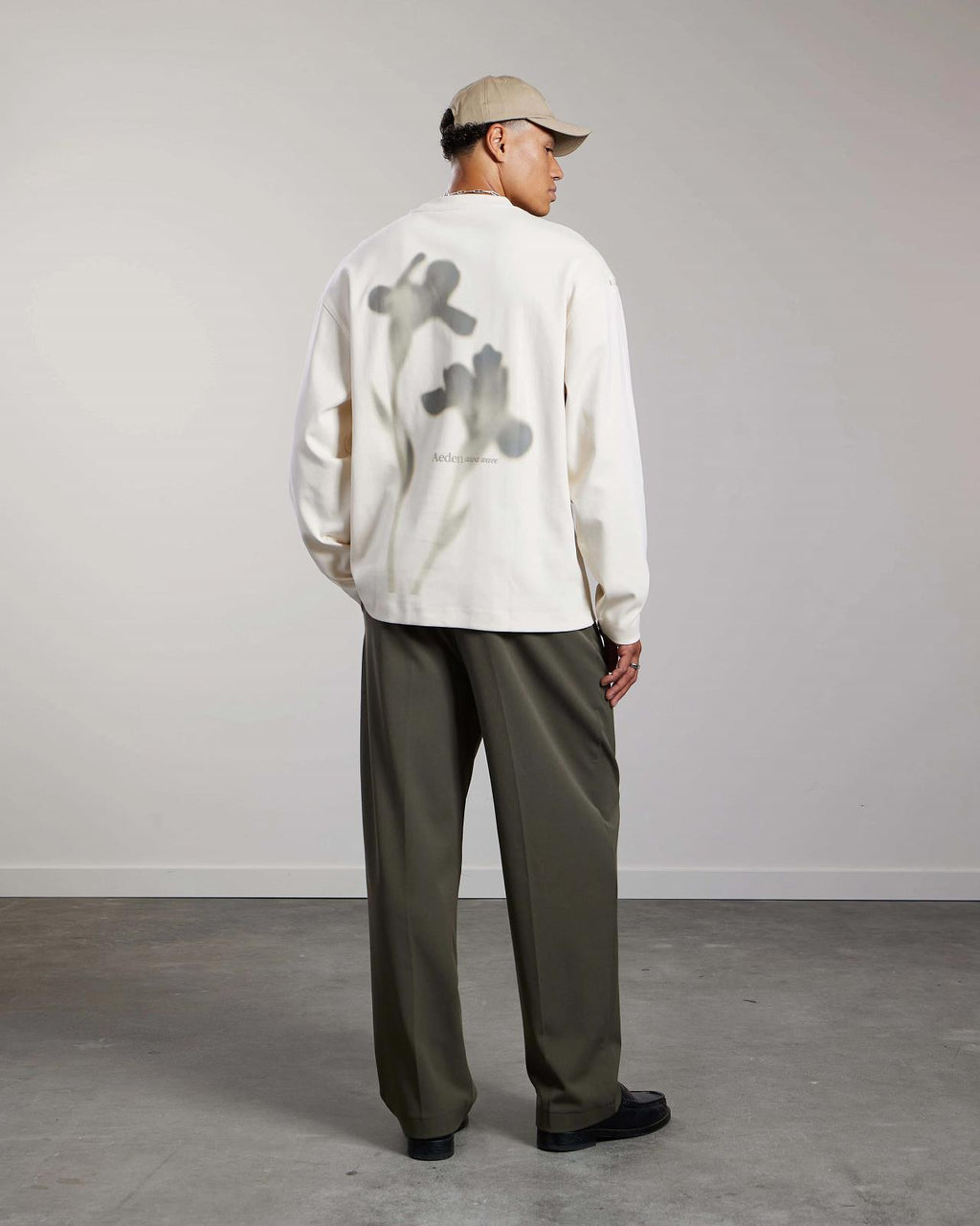 AEDEN Toine LS tee whitecap gray
