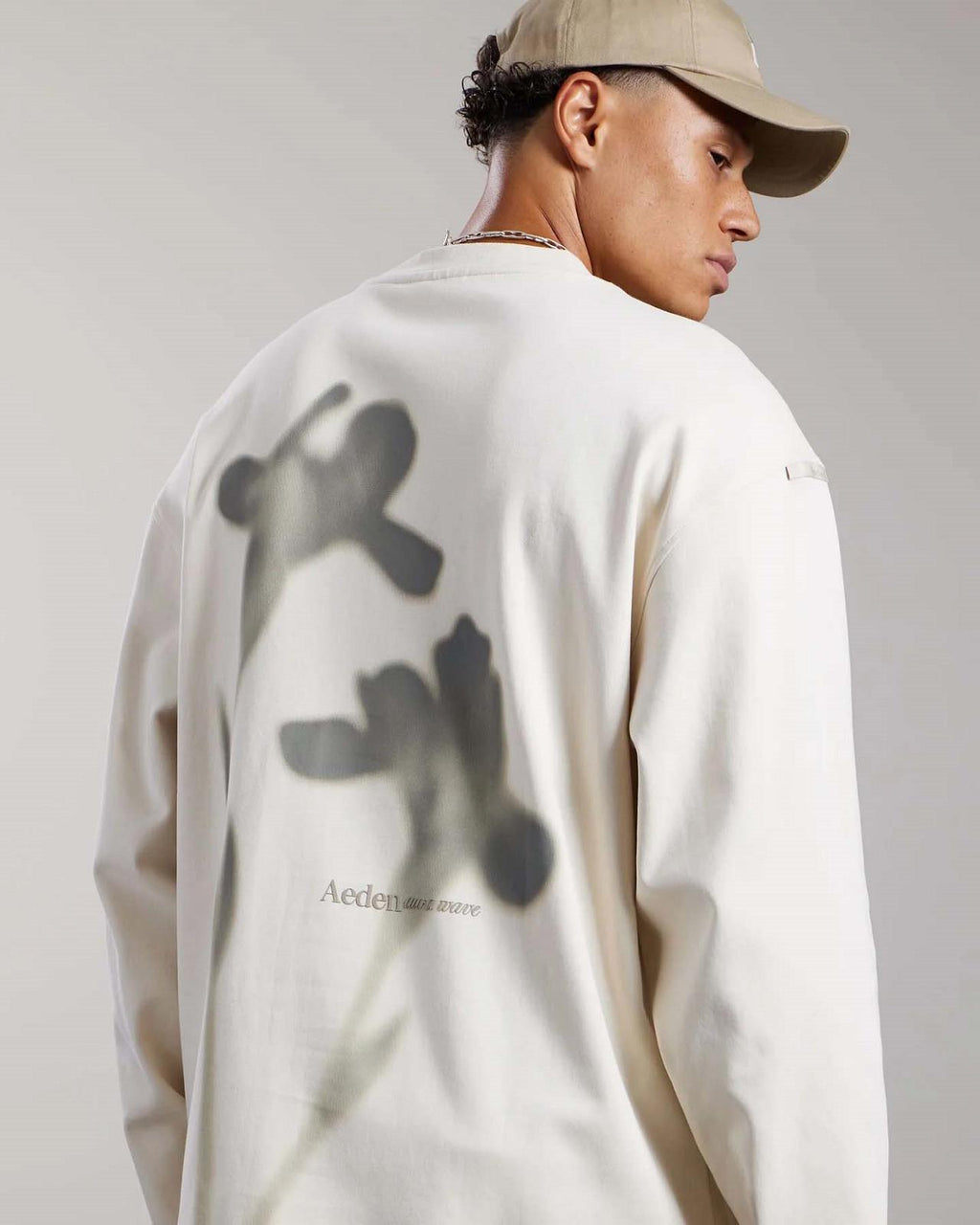 AEDEN Toine LS tee whitecap gray