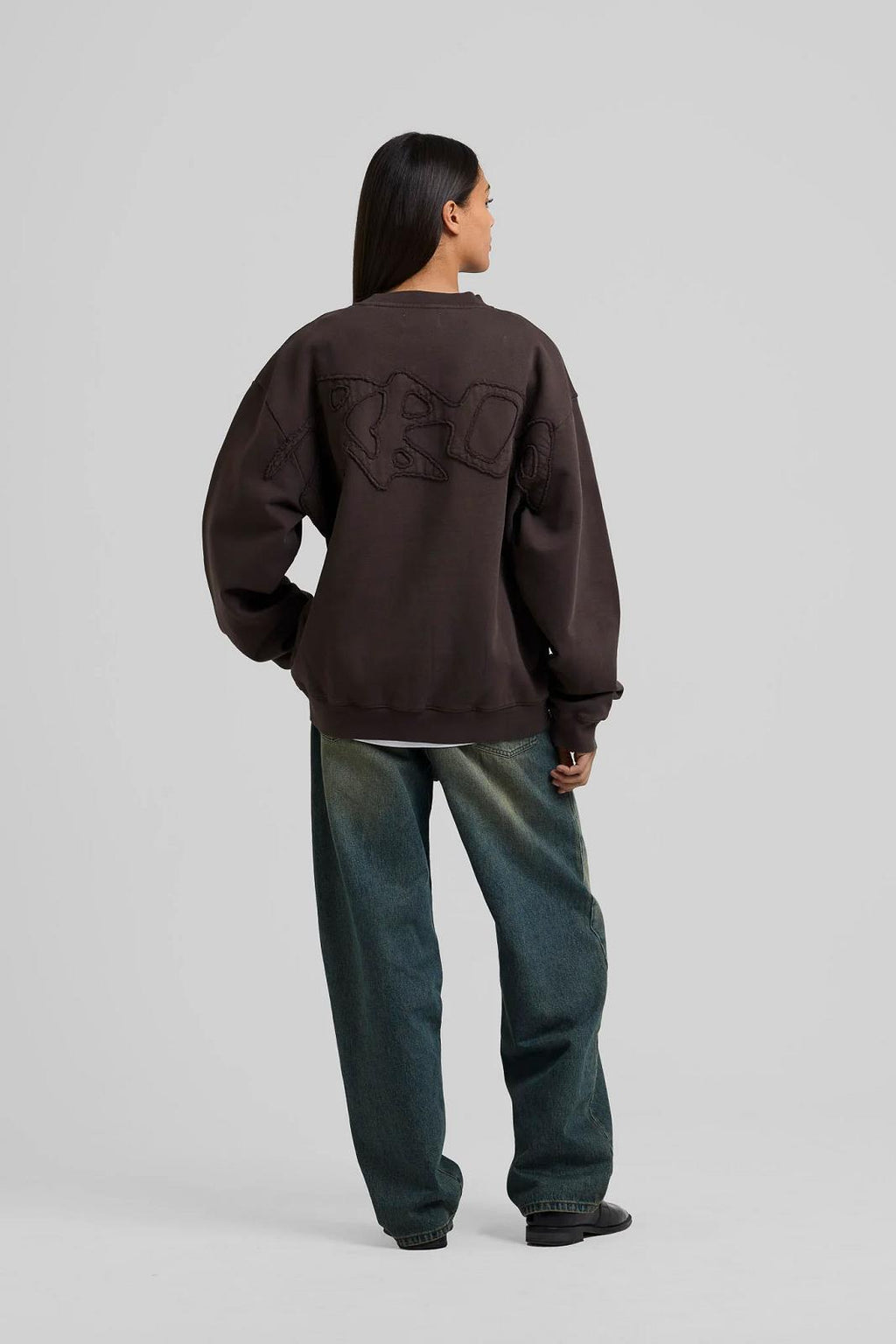 ARBOR ANTWERP Big application crewneck