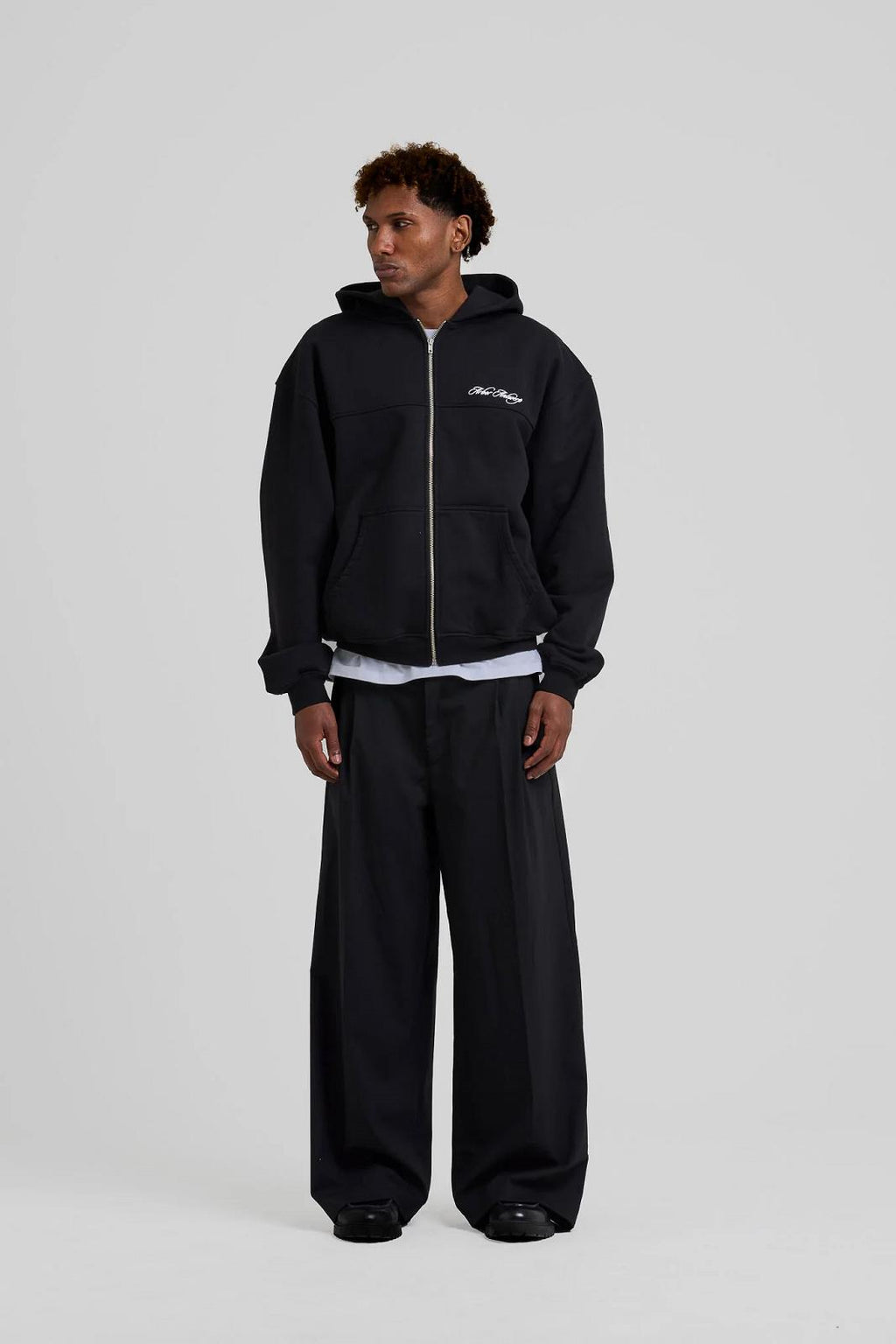 ARBOR ANTWERP Cursive hoodie black