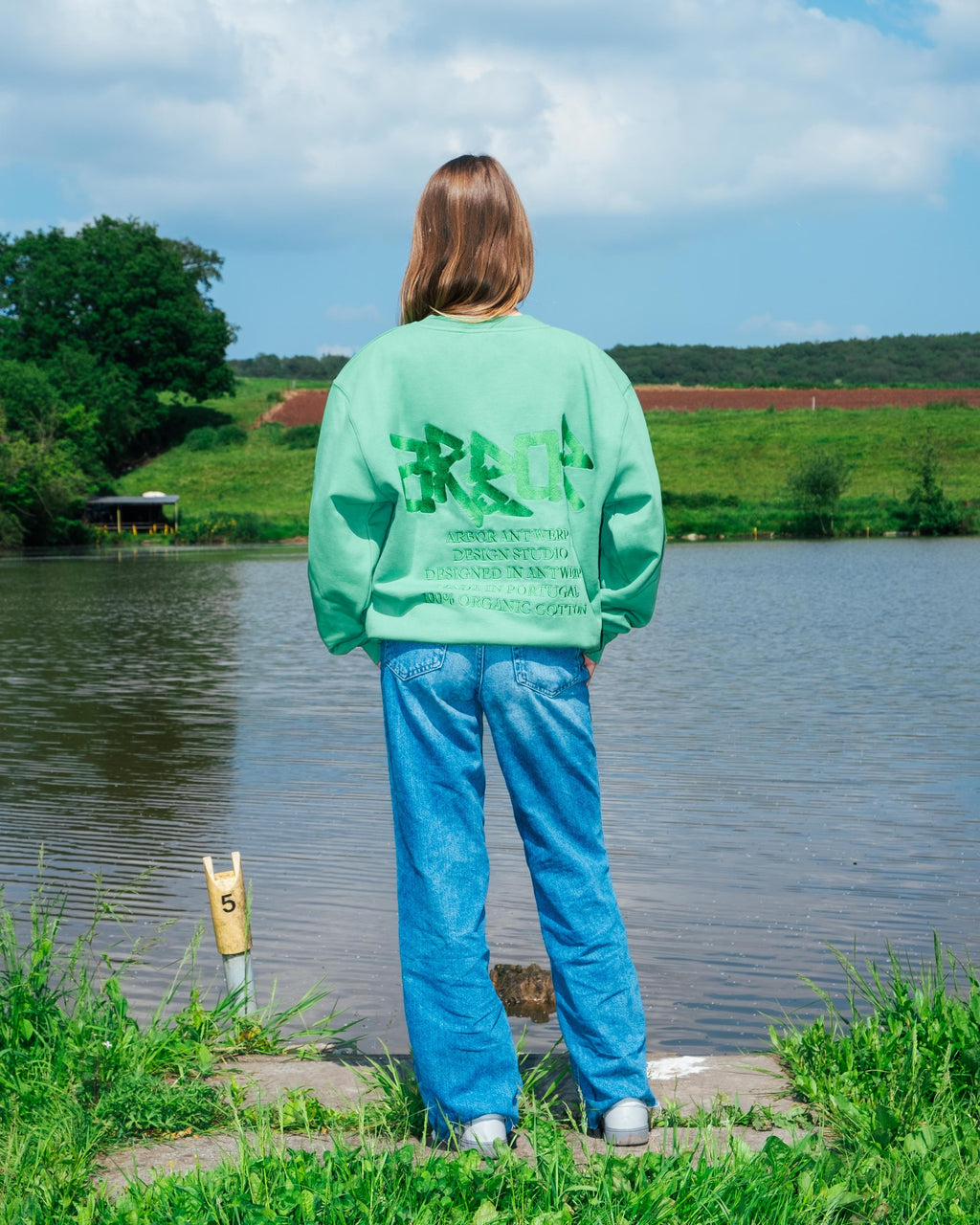 GREEN METALLIC CREWNECK