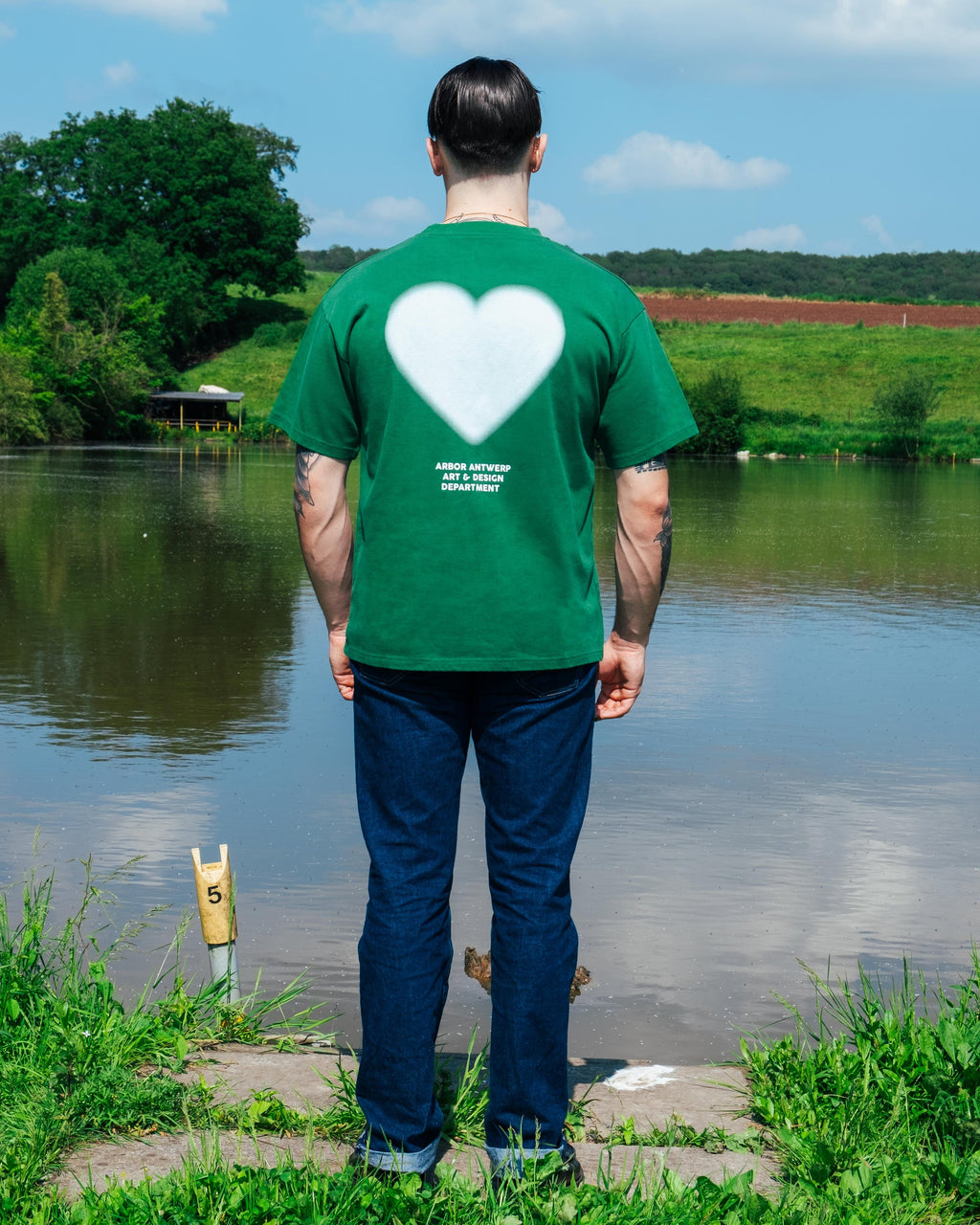 WHITE FADED HEART T-SHIRT