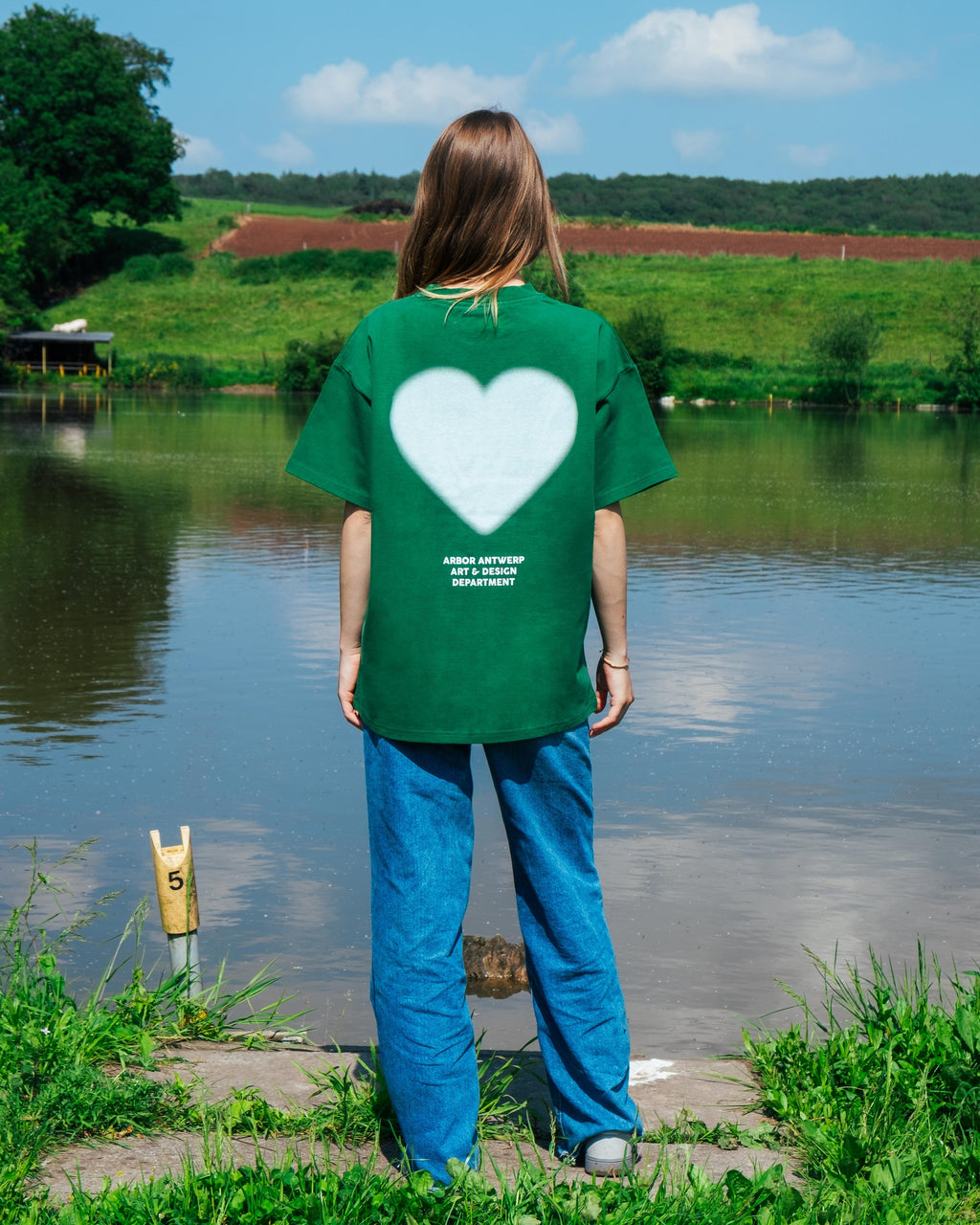 WHITE FADED HEART T-SHIRT