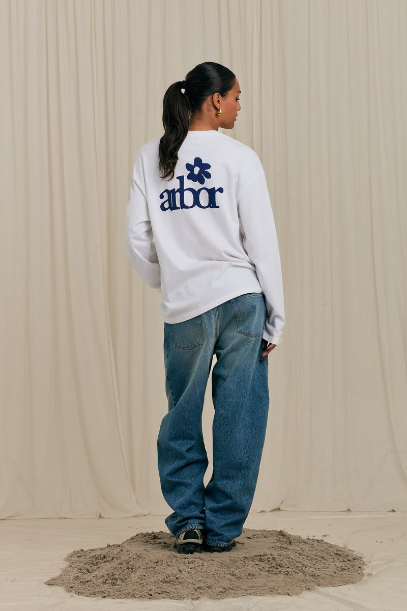 WHITE LOTUS LONGSLEEVE