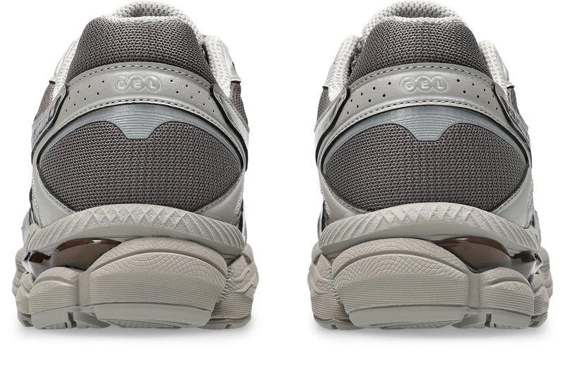 ASICS Gel-Cumulus 16 sneakers cocoa powder pure silver 1203A733-201