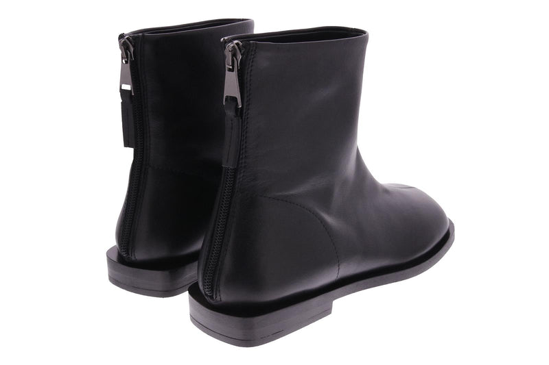 ELENA IACHI Ankle boots black