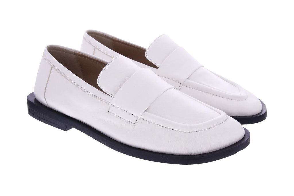 ELENA IACHI Loafers white