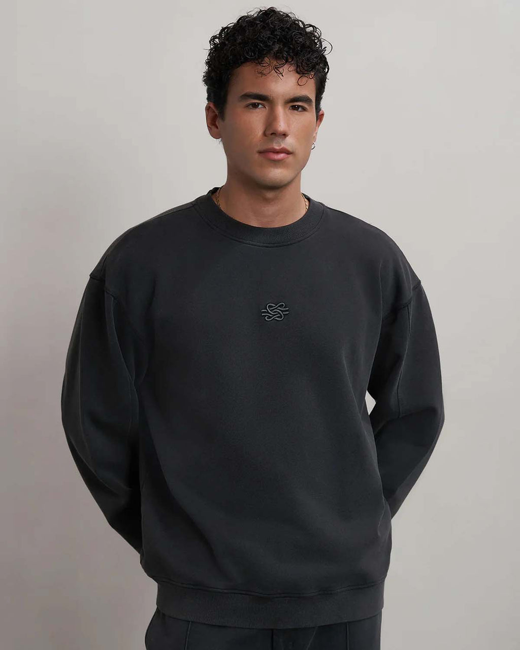 FILLING PIECES Sweatshirt boxy embroidered vintage black