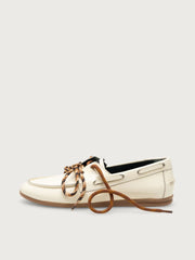 KIRRUNA Moc 09 shoes off white vernice