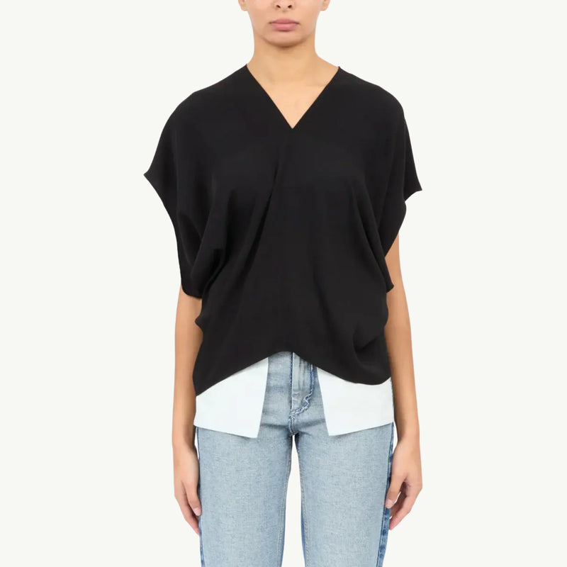 SHORT SLEEVED TOP