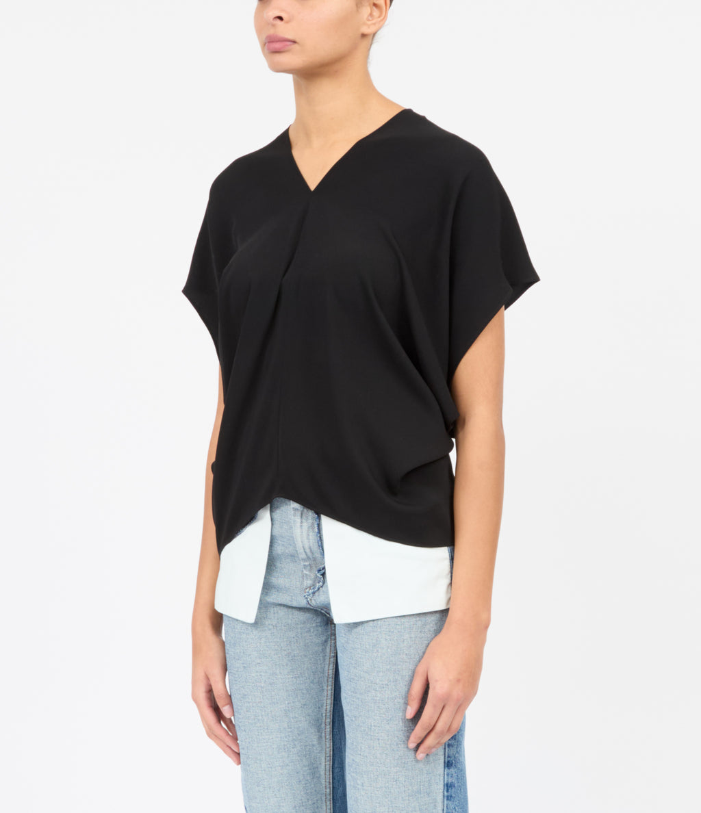 SHORT SLEEVED TOP