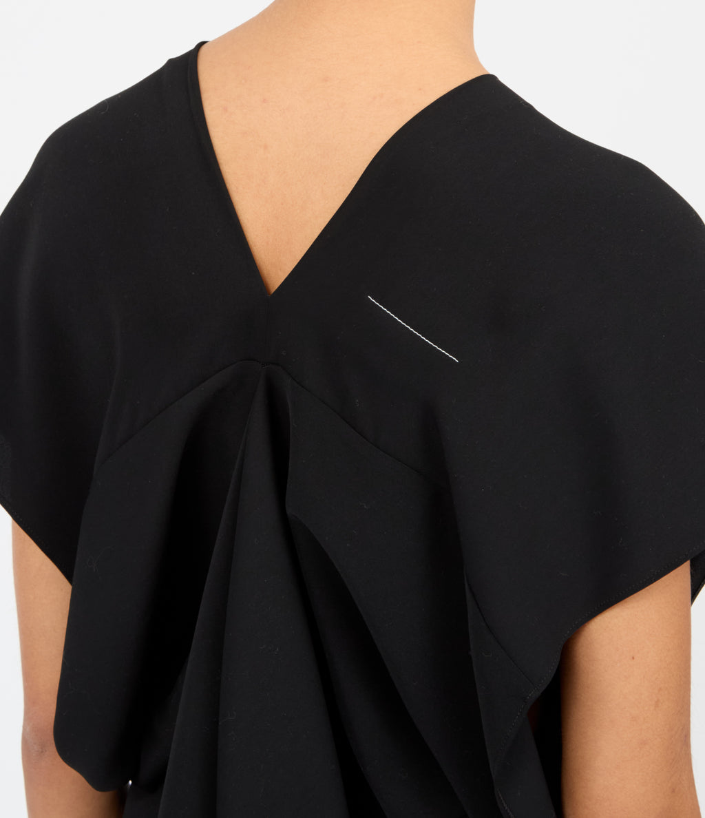SHORT SLEEVED TOP