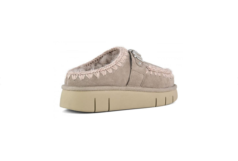 MOU FOOTWEAR Bounce clog metal logo goat