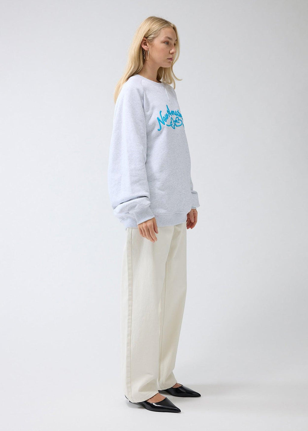 LOVE CONNECT CREWNECK SWEATER