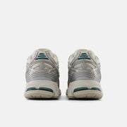 NEW BALANCE M1906REE
