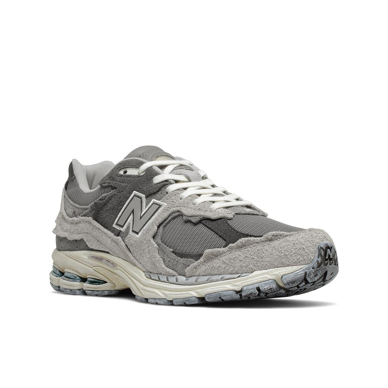 NEW BALANCE M2002RDA sneakers rain cloud magnet
