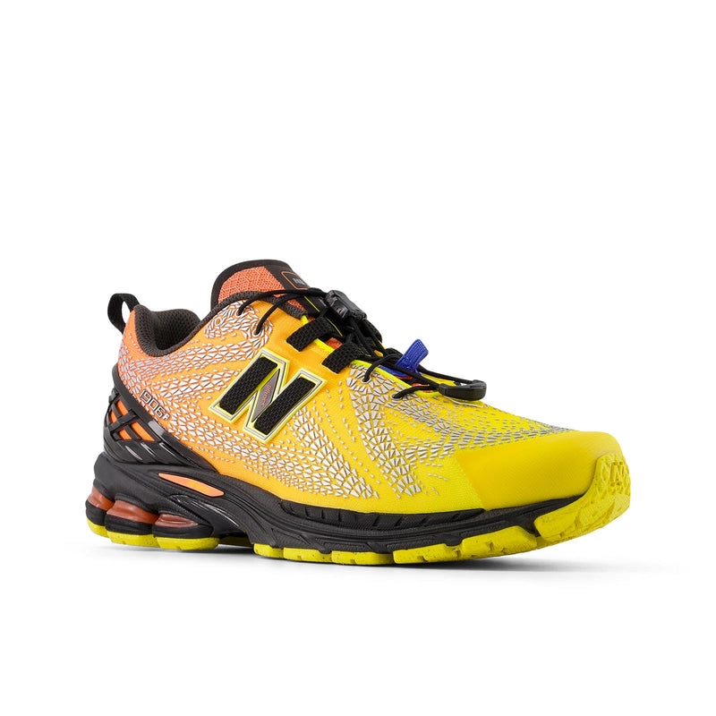 NEW BALANCE U19066QG sneakers punch yellow tangerine heat