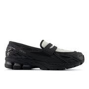 NEW BALANCE U19068G9 loafers black angora
