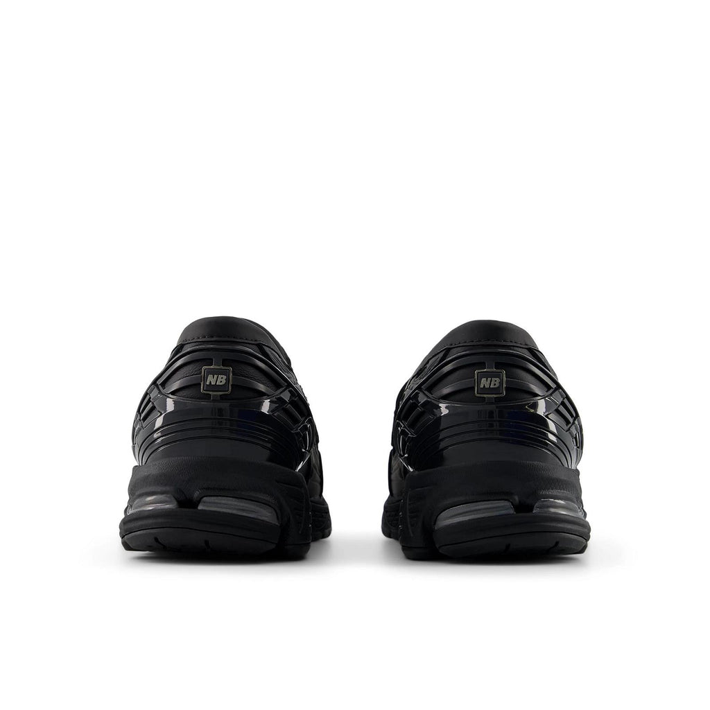NEW BALANCE U19068G9 loafers black angora