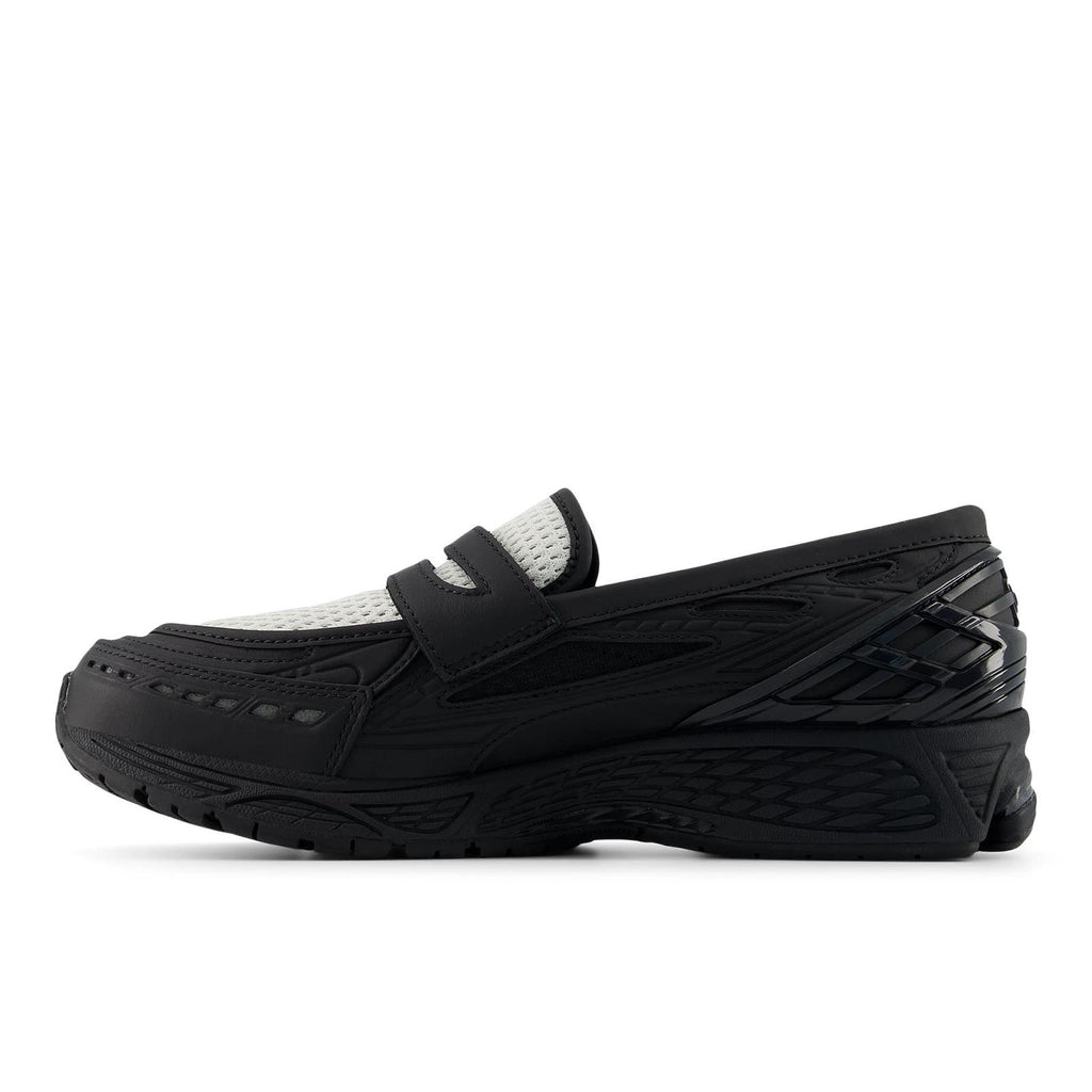 NEW BALANCE U19068G9 loafers black angora