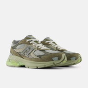 NEW BALANCE U20101AH sneakers covert green dry lime
