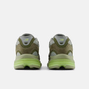 NEW BALANCE U20101AH sneakers covert green dry lime