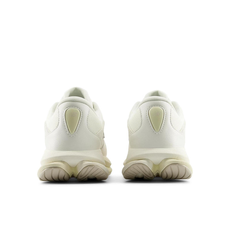 NEW BALANCE UTFOA4U0 sneakers angora