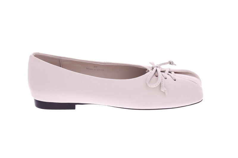 OA Non-fashion Butter lace up ballerinas off white