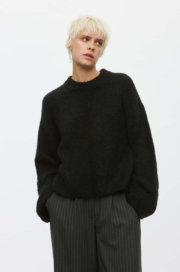 CULT KNIT O-NECK