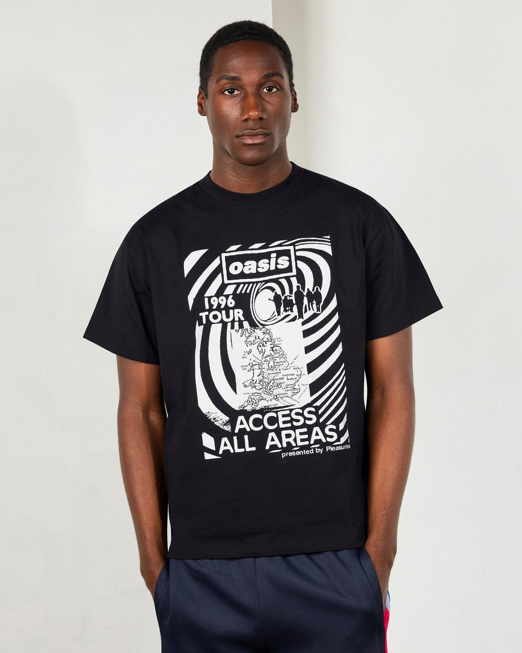 PLEASURES X OASIS All access t-shirt black