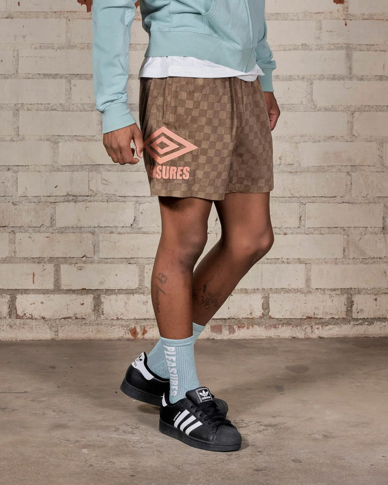 PLEASURES X UMBRO Classic shorts brown