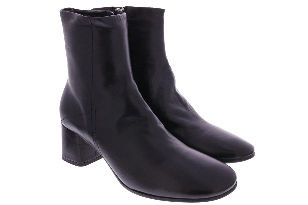 POMME D'OR Ankle boots black