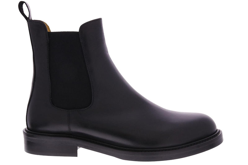 CHELSEA BOOTS