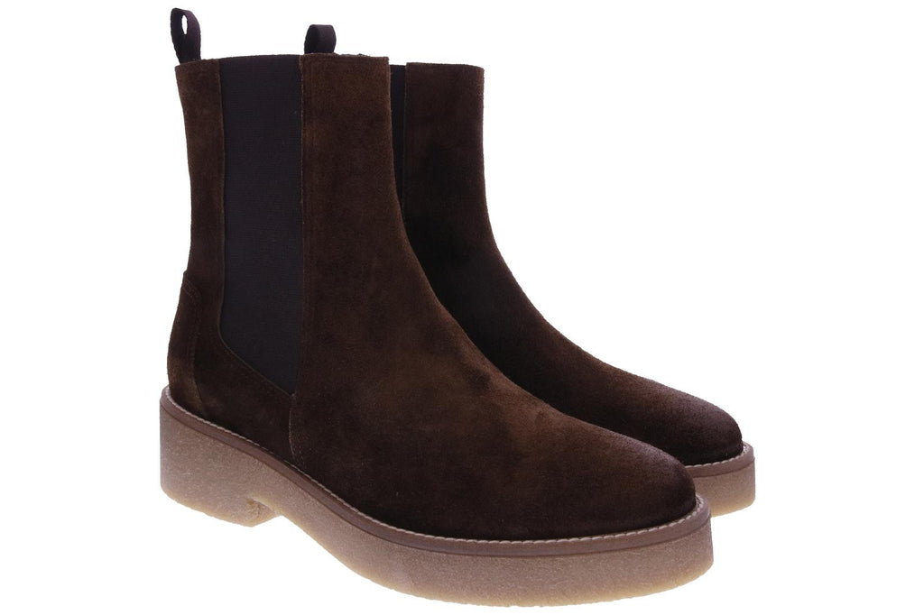 CHELSEA BOOTS